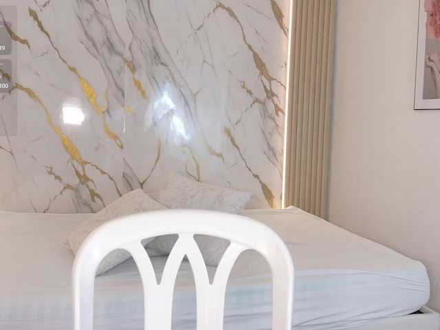 ZoeLonghair live cam on BongaCams