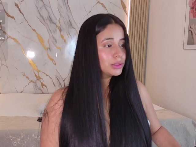 ZoeLonghair live cam on BongaCams