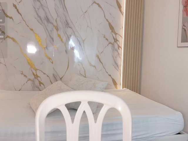 ZoeLonghair live cam on BongaCams