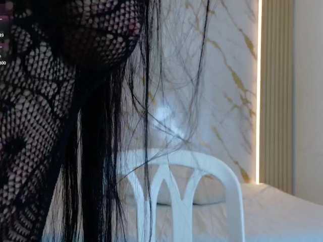 ZoeLonghair live cam on BongaCams