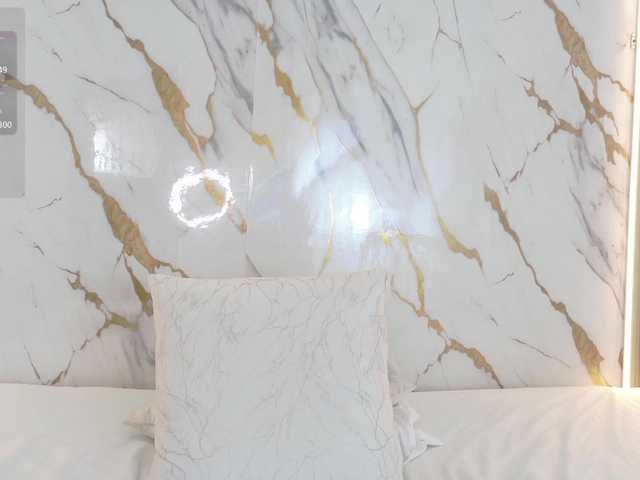 ZoeLonghair live cam on BongaCams