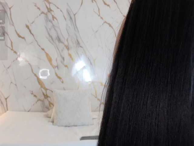 ZoeLonghair live cam on BongaCams