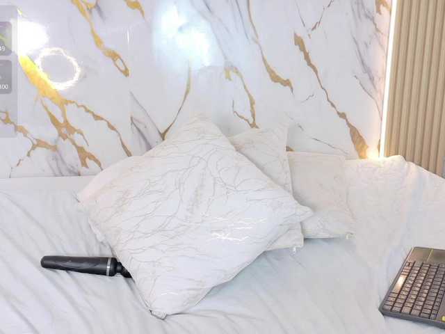 ZoeLonghair live cam on BongaCams