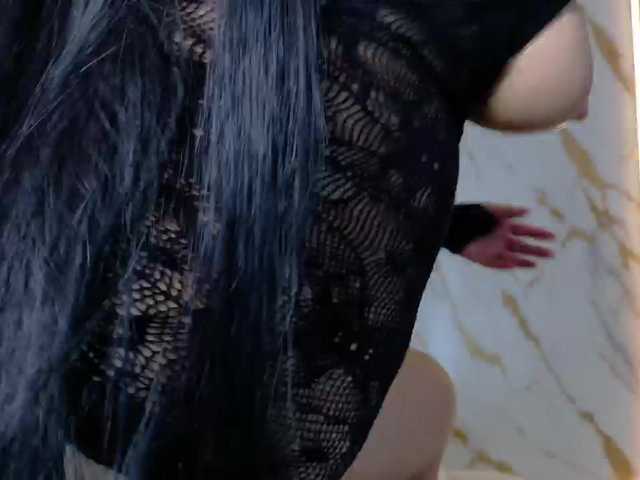 ZoeLonghair live cam on BongaCams