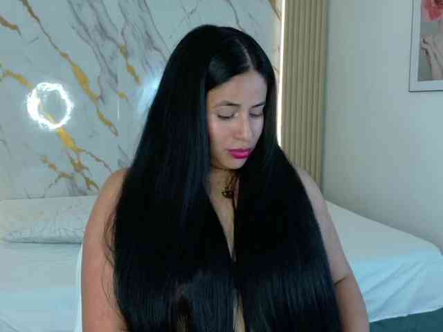 ZoeLonghair webcam