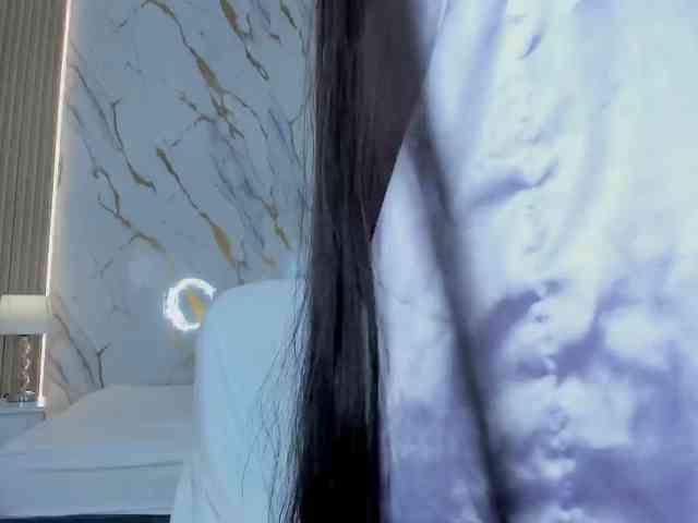 ZoeLonghair webcam