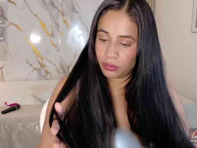 ZoeLonghair webcam
