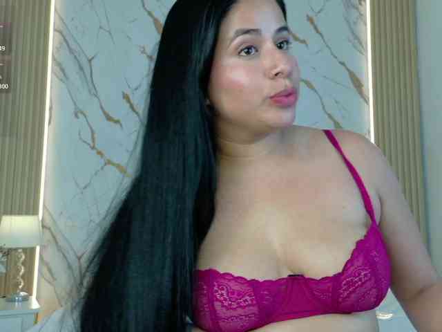 ZoeLonghair webcam