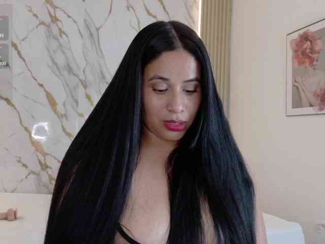 ZoeLonghair webcam