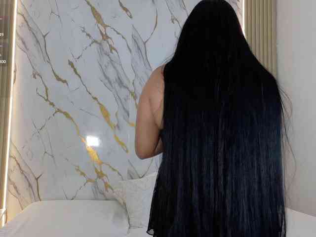 ZoeLonghair webcam