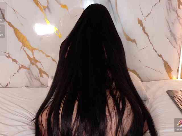 ZoeLonghair webcam