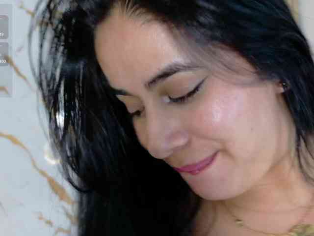 ZoeLonghair webcam