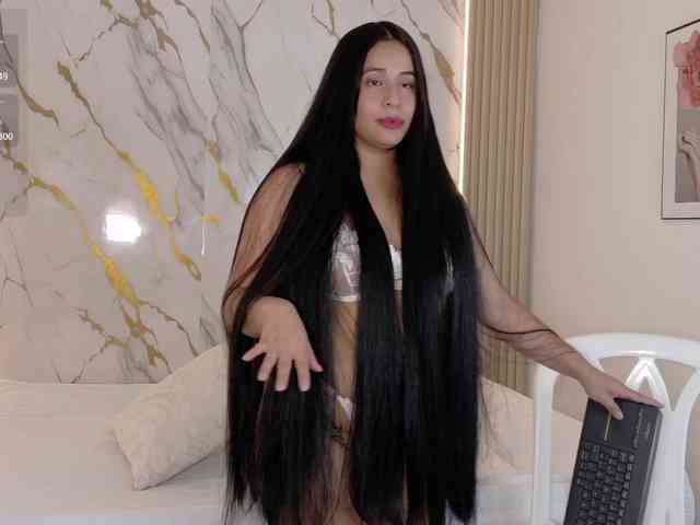 ZoeLonghair webcam