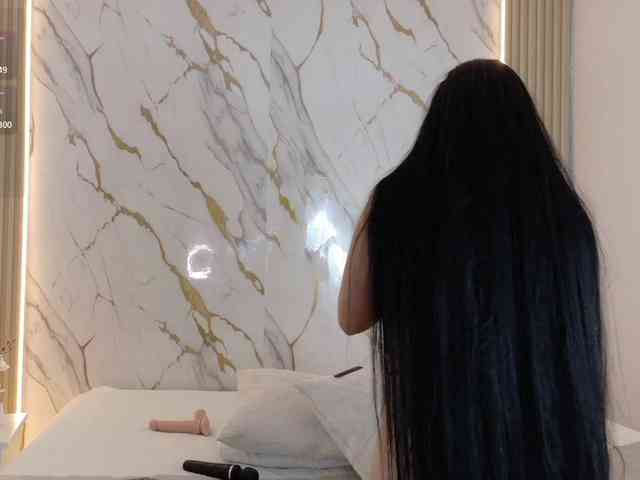 ZoeLonghair webcam