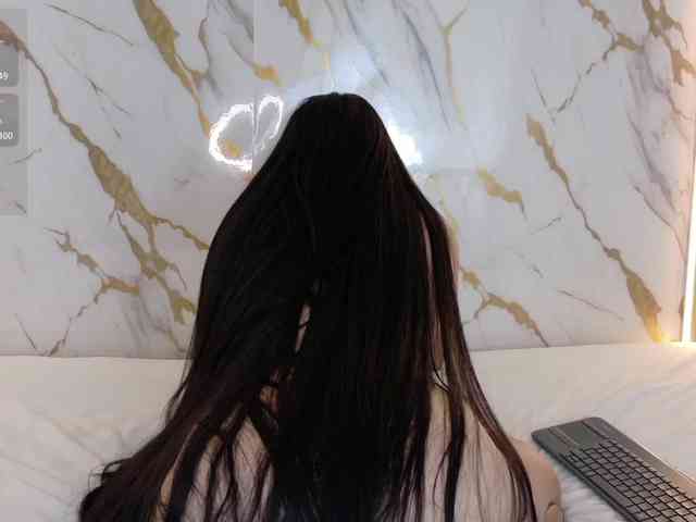ZoeLonghair webcam