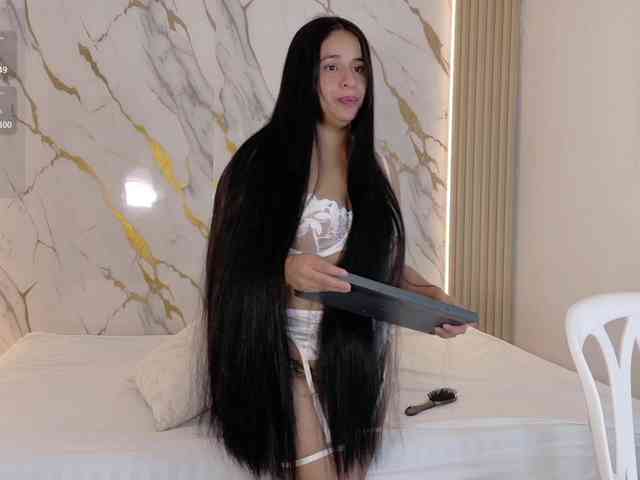 ZoeLonghair webcam