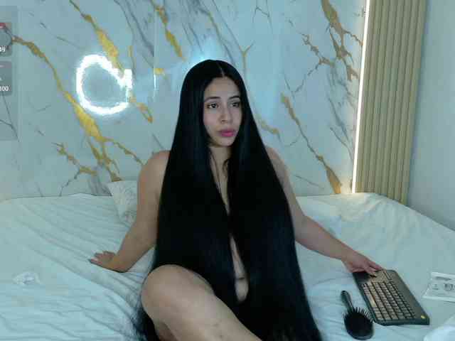 ZoeLonghair webcam
