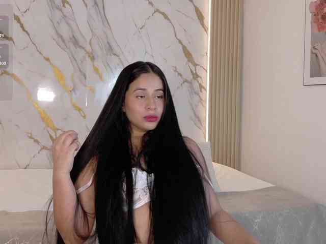 ZoeLonghair webcam