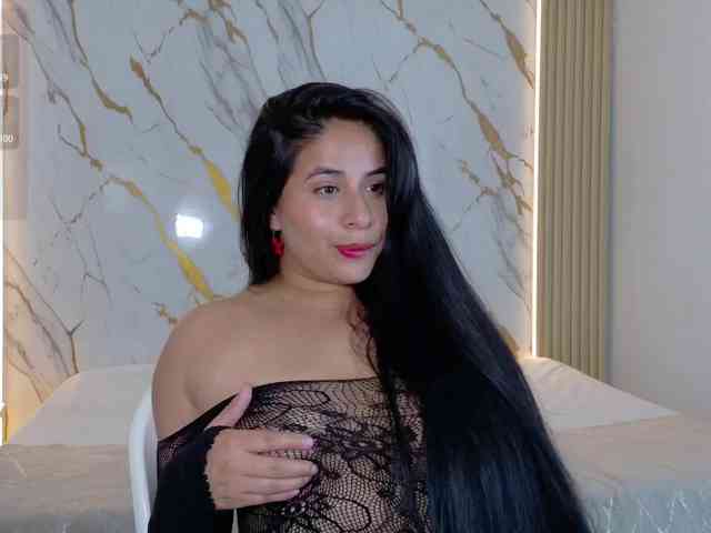 ZoeLonghair webcam