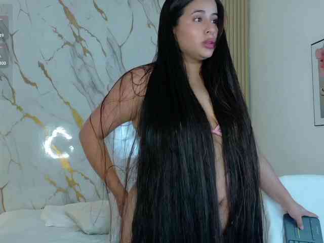 ZoeLonghair webcam