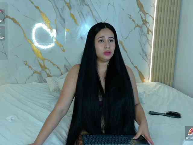 ZoeLonghair webcam