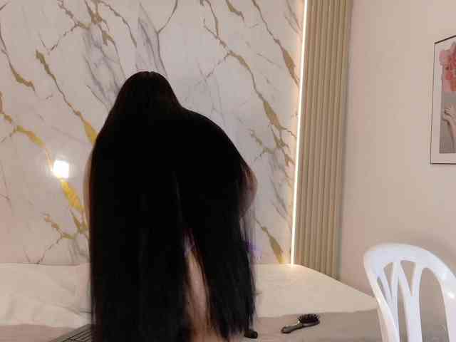 ZoeLonghair webcam