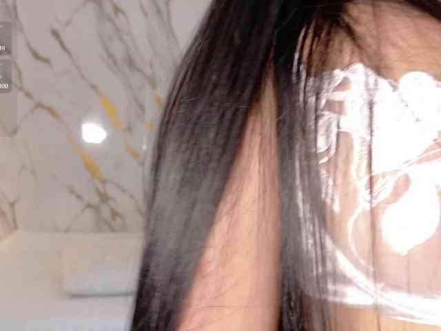 ZoeLonghair webcam