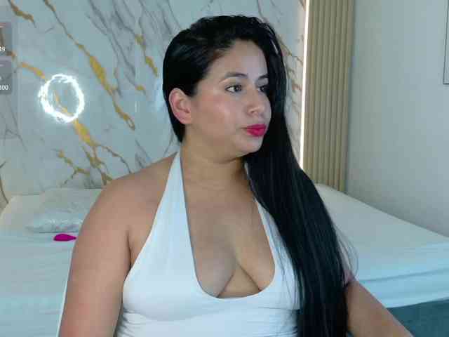 ZoeLonghair webcam
