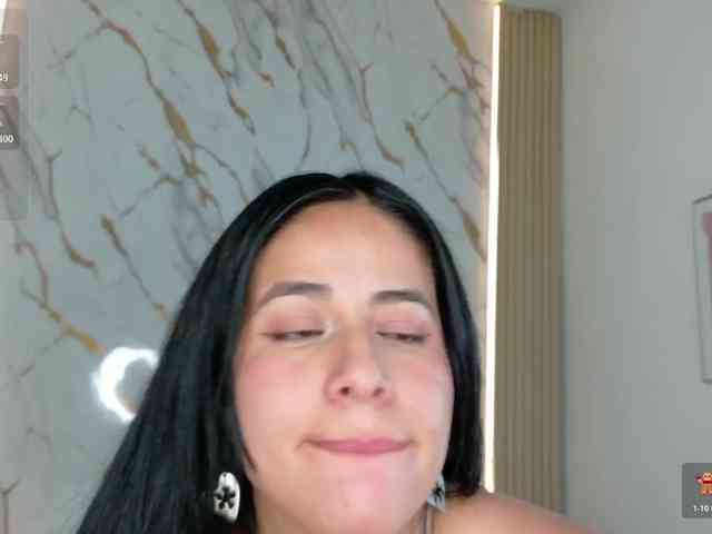 ZoeLonghair webcam