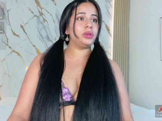 ZoeLonghair webcam