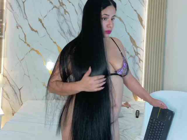 ZoeLonghair webcam