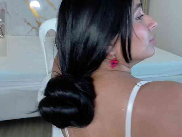ZoeLonghair webcam