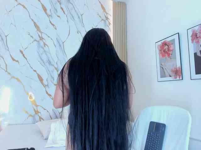 ZoeLonghair