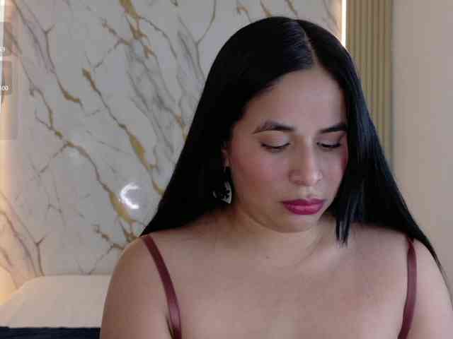 ZoeLonghair webcam