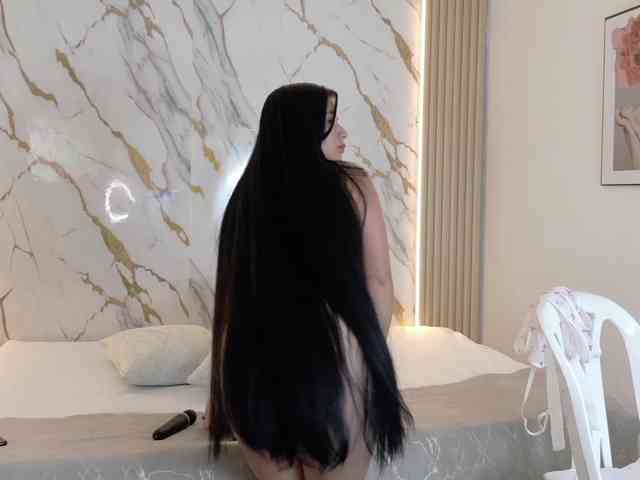 ZoeLonghair webcam