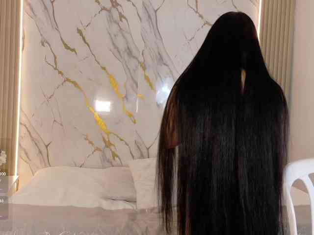 ZoeLonghair webcam