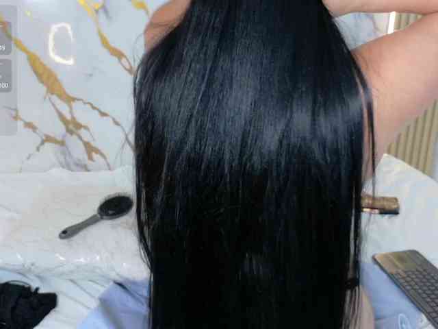 ZoeLonghair webcam