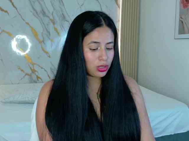ZoeLonghair webcam