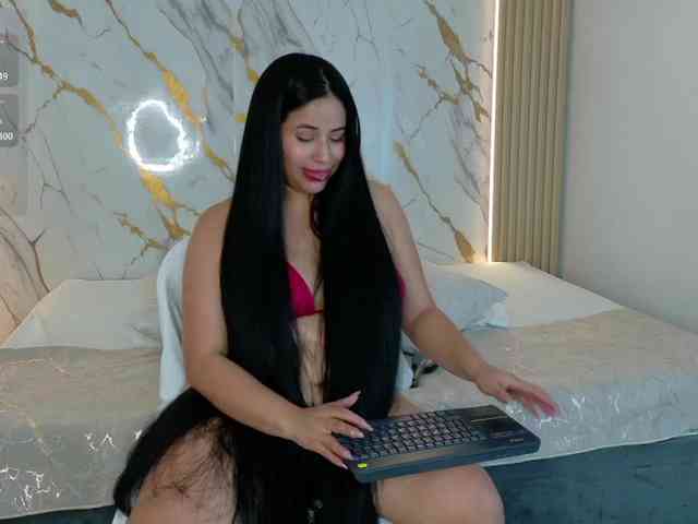 ZoeLonghair webcam