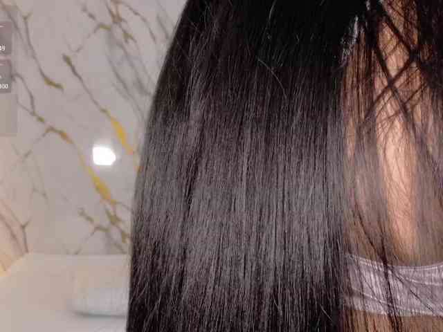 ZoeLonghair webcam