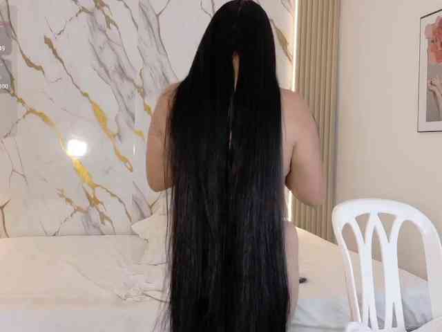 ZoeLonghair