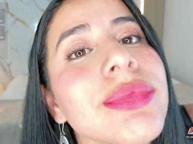 ZoeLonghair webcam