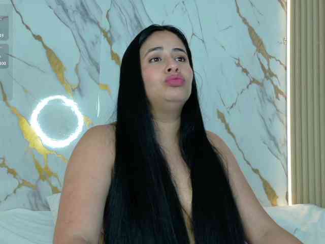 ZoeLonghair webcam
