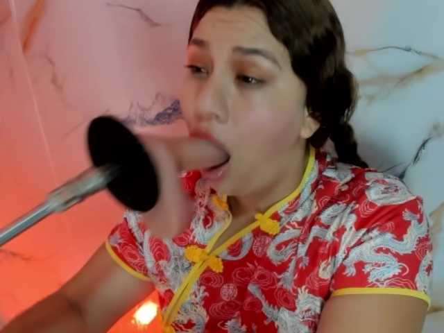 hadecute live cam on BongaCams