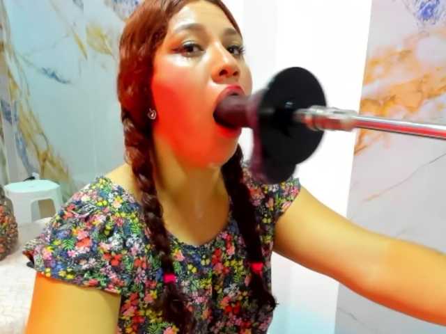 hadecute live cam on BongaCams
