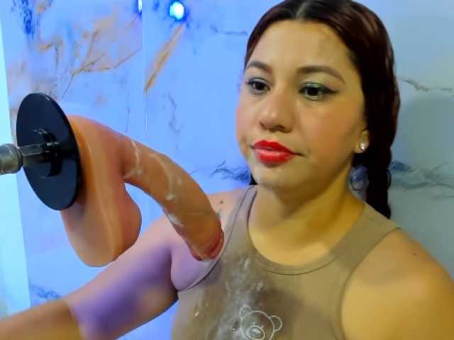 hadecute live cam on BongaCams