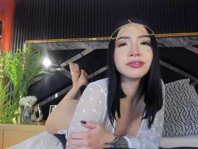 DaniMarin, en vivo ahora en BongaCams