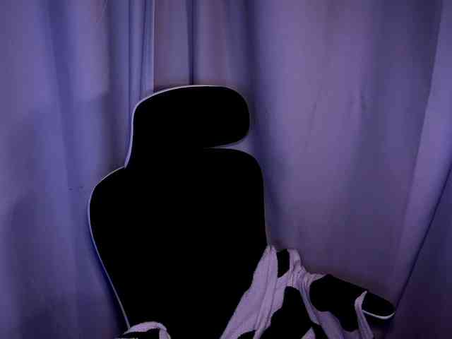 darinawilson's live room