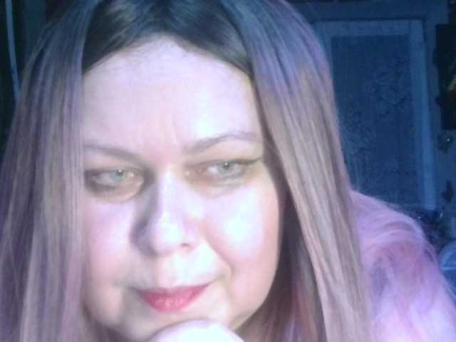 CharleeKendall's BongaCams show and profile