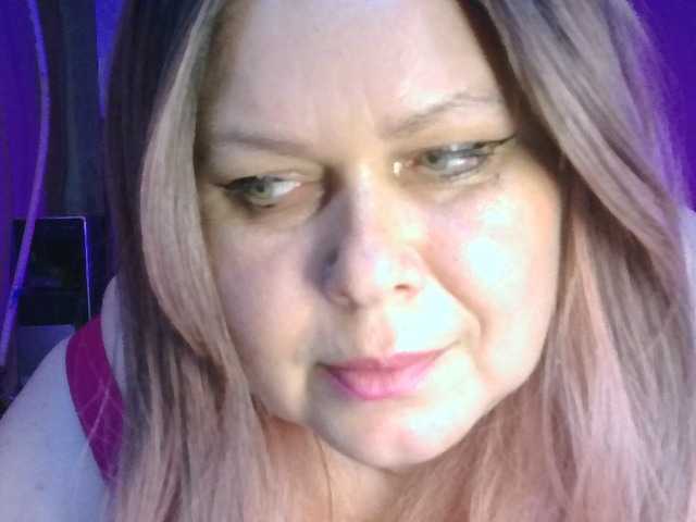 CharleeKendall live cam on BongaCams